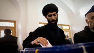 iranies acuden a las urnas 