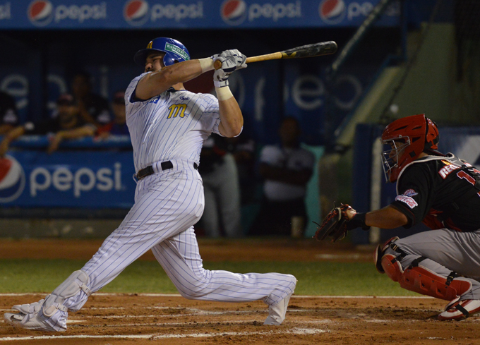 Magallanes vs Tiburones