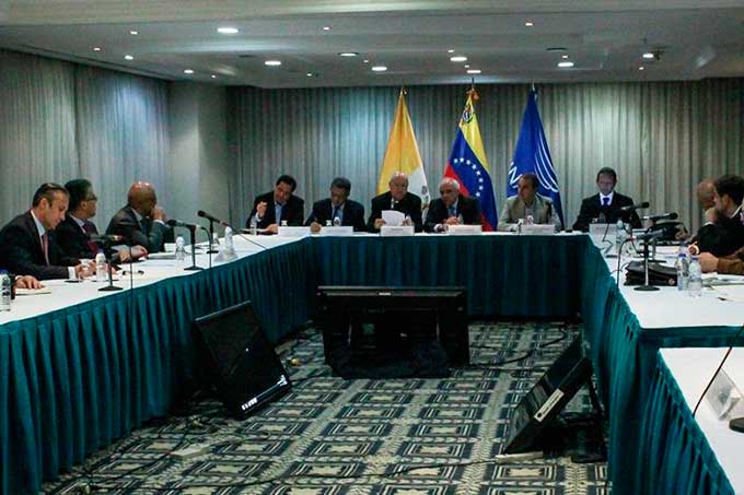 Mesa de diálogo documento