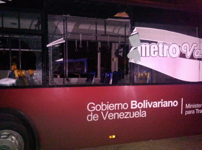 Atacaron autobús del Metro de Valencia
