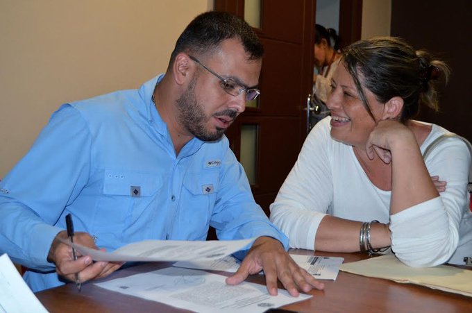 Gerardo Sánchez continúa entregando títulos de tierra