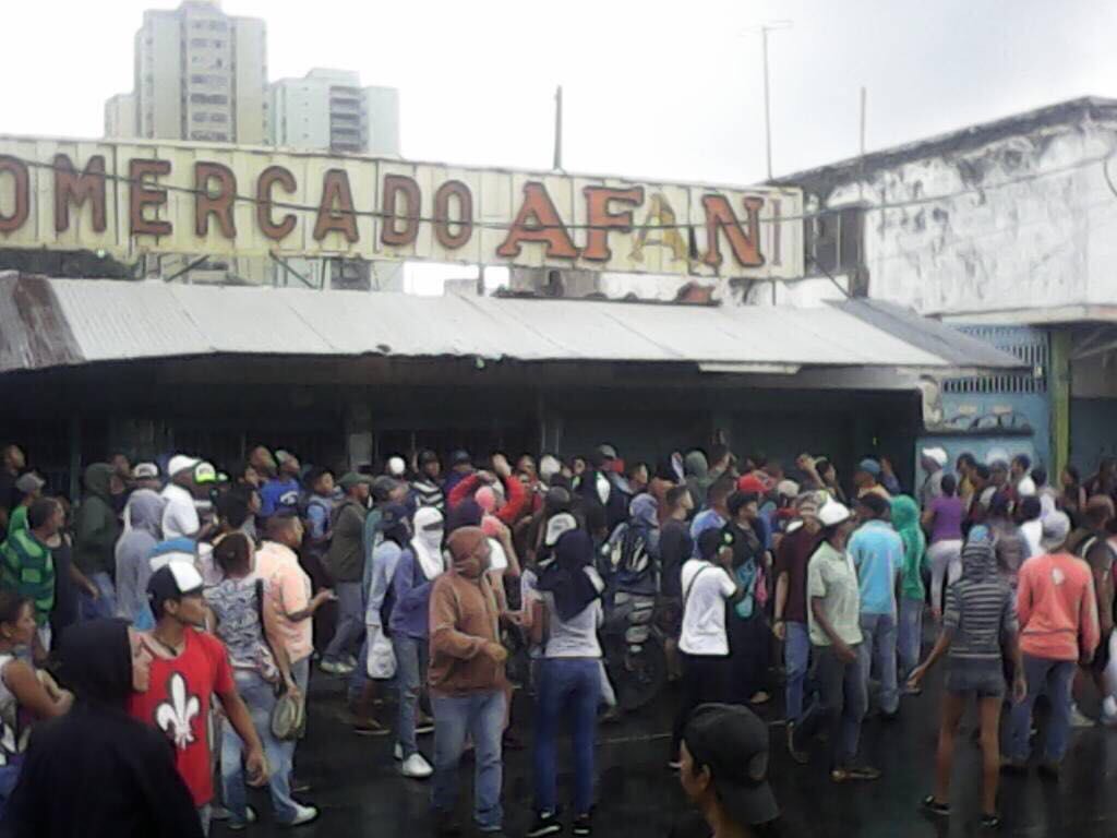 Grupo de delincuentes robaron locales en Naguanagua (1)