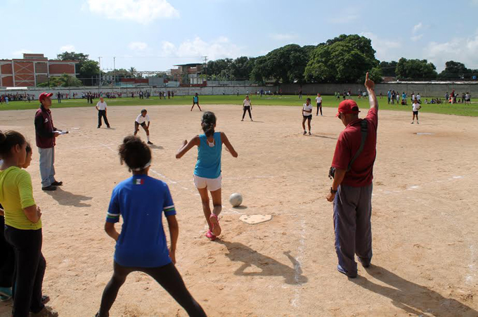 Toma Deportiva en la parroquia Rafael Urdaneta