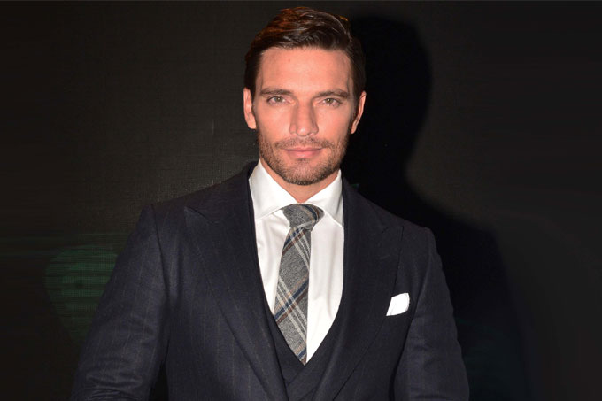 Julián Gil