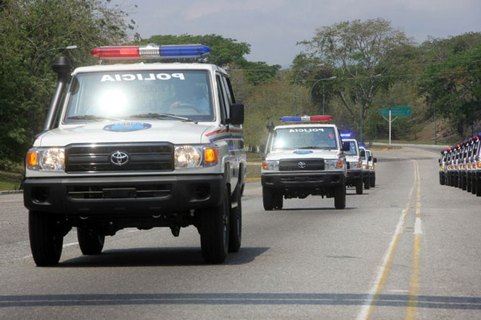 policía