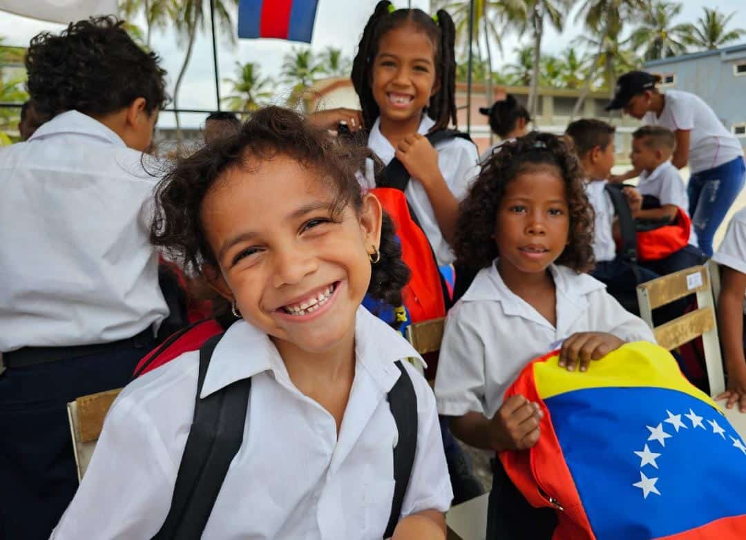 estudiantes puerto cabello morrales tricolor - Castillo Libertador de Puerto Cabello